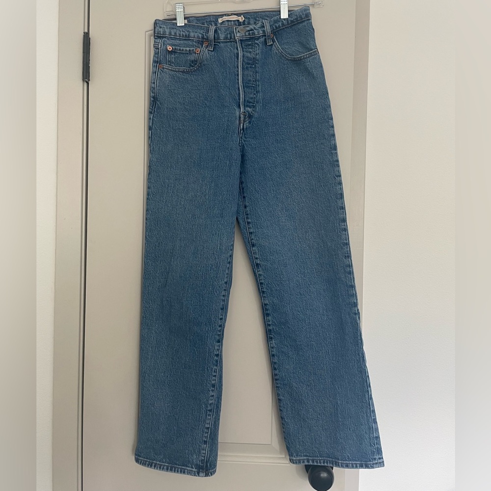 Levi’s Ribcage Straight Legged Jeans 29 x 27